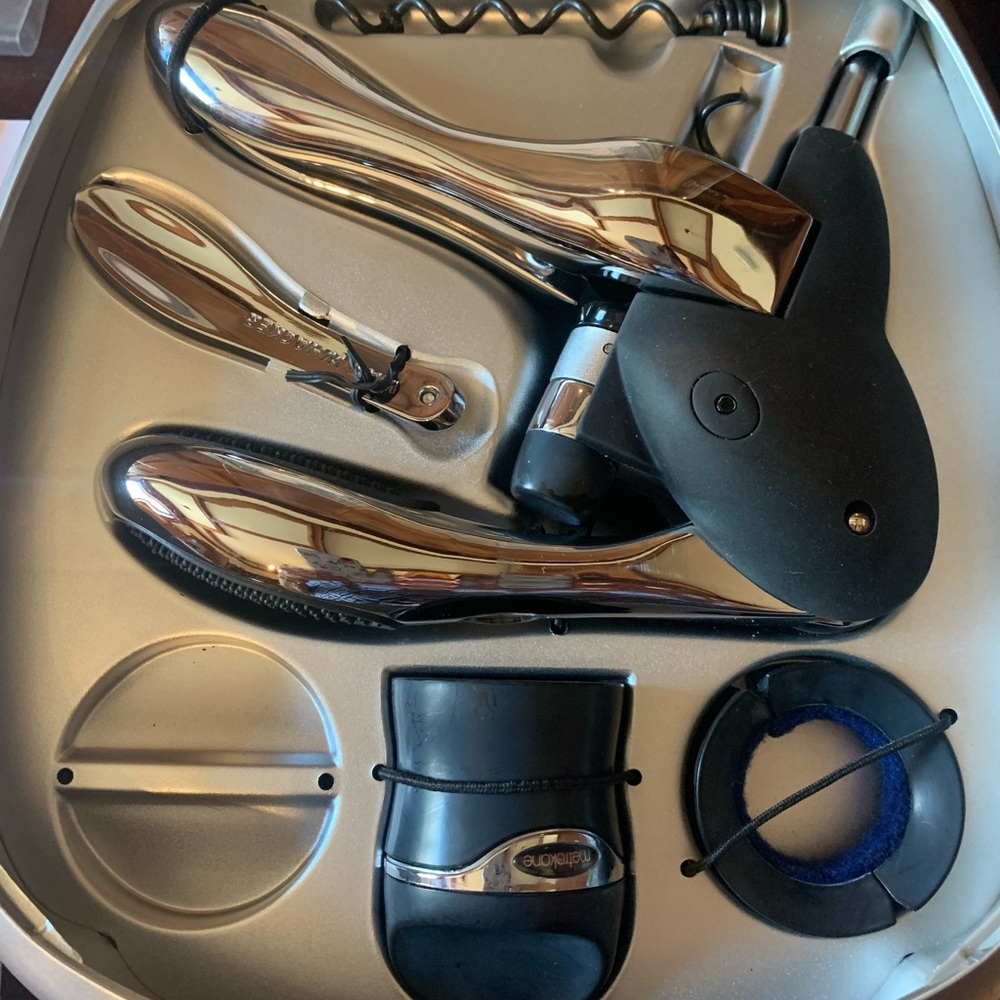Wine tool kit, with Rabbit deluxe corkscrew by Metrokane